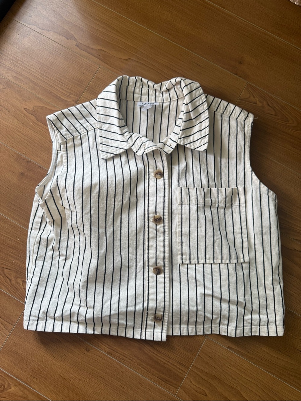 Sleeveless Button-Front Stripe Shirt - White with Black Stripes